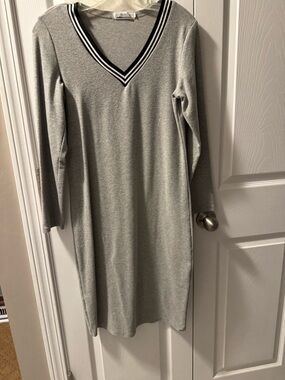 A New Day Heather Gray V-Neck Long Sleeve Dress
